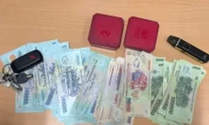 Khống chế chủ tiệm, cướp vàng ở Hà Nội