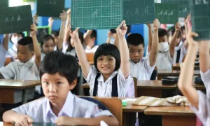Bộ Chính trị: Đưa giáo dục Việt Nam vào top 20 thế giới Bộ Chính trị: Đưa giáo dục Việt Nam vào top 20 thế giới